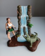 Figurka Lara Croft z Tomb Raider na dioramie