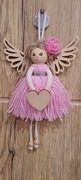 Aniołek zawieszka makrama 15cm  różowy z błyszczącą nitką,anioł na choinkę 