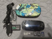 PlayStation Vita (PCH-1004) + dodatki