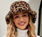 Kapelusz damski w panterkę