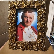 relikwia obrazek Jana Pawła II z szaty świętego przepiękna ramka