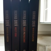 Hanna Greń: Wioska kłamców, Więzy krwi, Piąte przykazanie, Miasto głupców