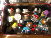 SUPER ZINGS ZESTAW 17 SREBRNYCH FIGUREK +MAGIC BOX-stan idealny