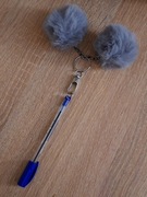 Długopis Pelikan +brelok 2x pompon puszek 2w1 handmade