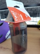 Bidon TWIST 750 transp. czarny + baza