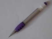 Ołówek automatyczny z gumką fioletowy 10 cm