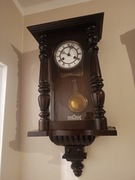 Stary wiszący zegar ścienny