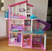 Dom Barbie Dreamhouse i inne zestawy lalki Barbie
