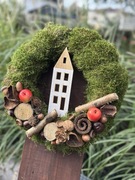 Naturalny wianek jesienny z mchu