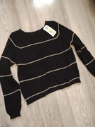 Sweter ze złotą nitką 