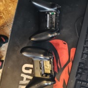 zestaw 2 orginalne pady xbox one czarne w pełni sprawne bez pokrywek 