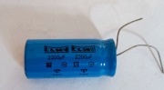 Kondensator elektrolityczny 2200uF/10V