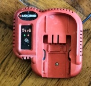 LADOWARKA BLACK&DECKER 9,6-24VOLT MODEL=TPCA240080v1