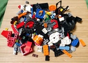 Lego City - Zestaw 330 elementów plus 2 duże elementy od statku policyjnego