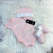 Guess 3PC SET Różowy Body Czapeczka Skarpetki Nowy Oryginalny 0-6 Mies