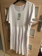 BIAŁA SUKIENKA LETNIA BASIC Z KIESZENIAMI – AUSELILY – ROZMIAR XL