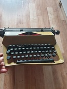 Maszyna do pisania retro sprawna 