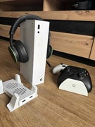 Xbox Series S 512GB + zestaw sprzętów 