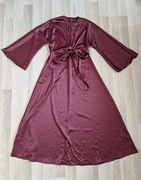 Sukienka z wiązaniem