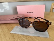 Okulary przeciwsłoneczne Miu Miu