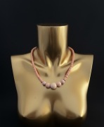 Stare korale naszyjnik. Kolor pudrowy. 