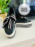 Wsuwane czarno białe trampki na wysokiej podeszwie platformie Vices 38