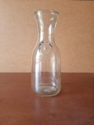 Szklana butelka karafka w stylu vintage Paul Masson Since 1852