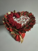 Bukiet serce z różami mydlanymi Raffaello prezent Dzień Kobiet  Walentynki