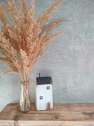 Drewniany domek biały dekoracja