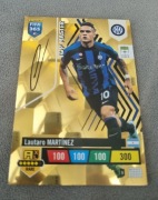Karta z serii Momentum Lautaro Martinez