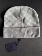 Czapka louis vuitton szara.