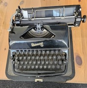 Stara maszyna do pisania Rheinmetall 37/286/0000