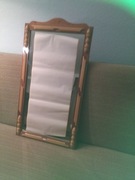 lustro w ozdobnej ramie