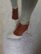 (41/42) Białe, klasyczne czółenka ślubne z zapięciem, NOWE 