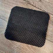 Mata antypoślizgowa do auta na kokpit