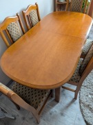 Sprzedam stół z 6 krzesłami – zestaw w bardzo dobrym stanie