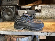 Nowe buty robocze 44