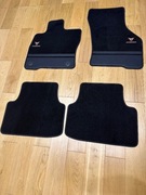 Dywaniki z wykończeniem z włókna węglowego CUPRA LEON/FORMENTOR OE NOWE