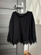 Czarny top z koronką