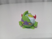 Figurka super zings things jajko zielona 