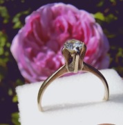 PIĘKNY PIERŚCIONEK Z BRYLANTEM, DIAMENTEM ok 0,25 CT karata