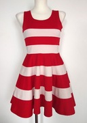 146 Rozkloszowana sukienka w czerwone i ecru pasy