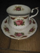 Duo Queen's Fine Bone China Made in England 