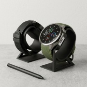 Czarna stacja ładująca do zegarka OnePlus Watch 3