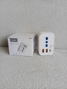 Potrójny adapter gniazda zasilania. 