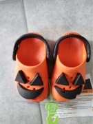 Dziecięce buty Crocs limitowana edycja świecą podczas chodzenia r. 20-21