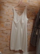 (50/5XL) Triumph/ Ekskluzywna, biała halka z Londynu 