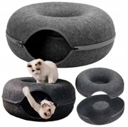 Posłanie dla kota z filcu z tunelem.