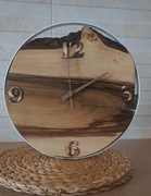 Zegar ręcznie robiony z Orzecha wloskiego.