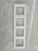 Ramka gira e2 biały mat poczwórna